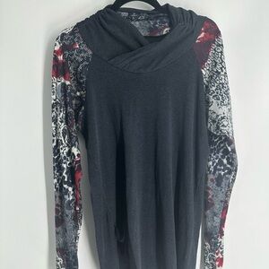 Laura Hlavac tunic